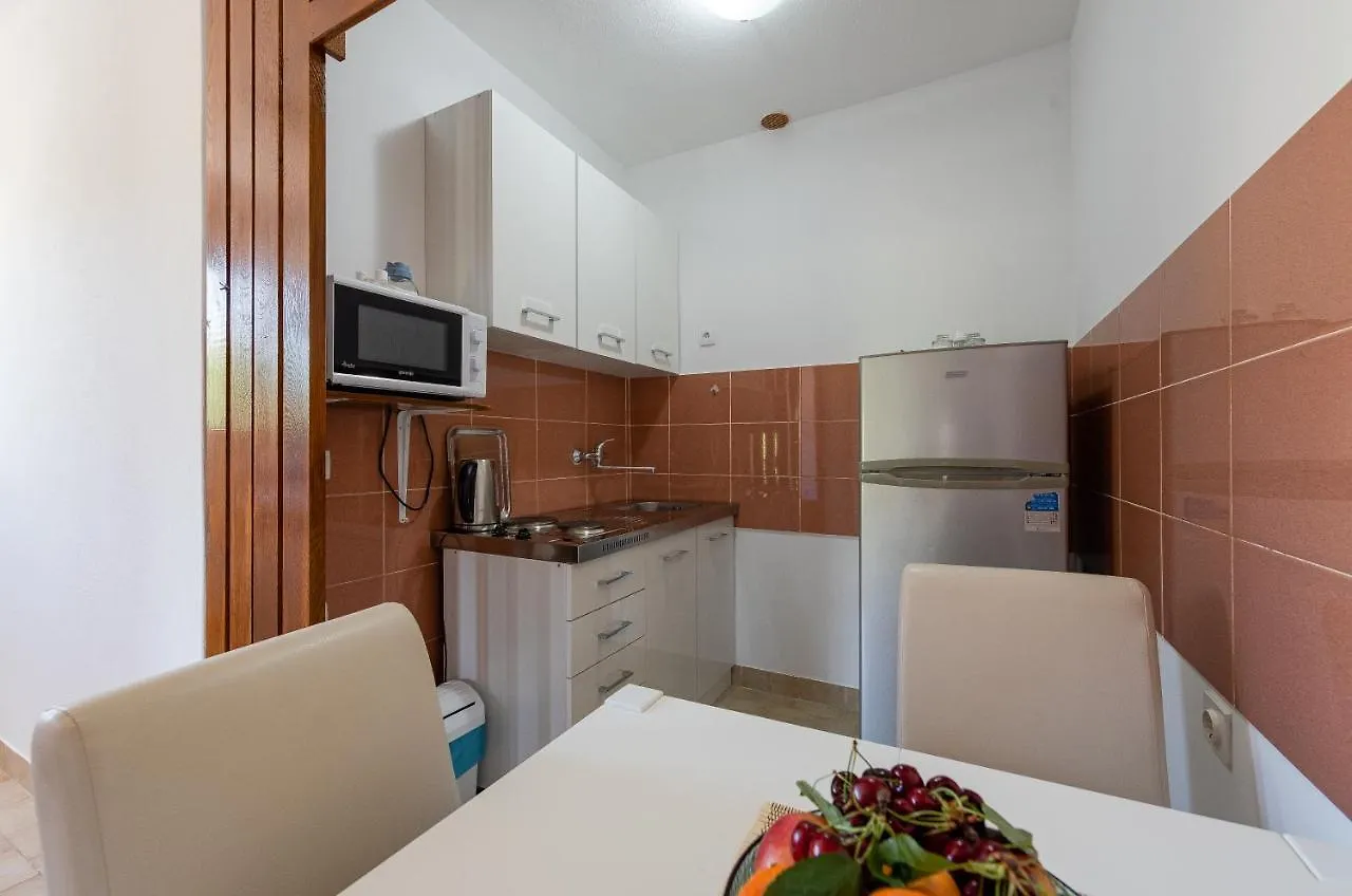 Apartment Apartmani Mila Gornji Karin