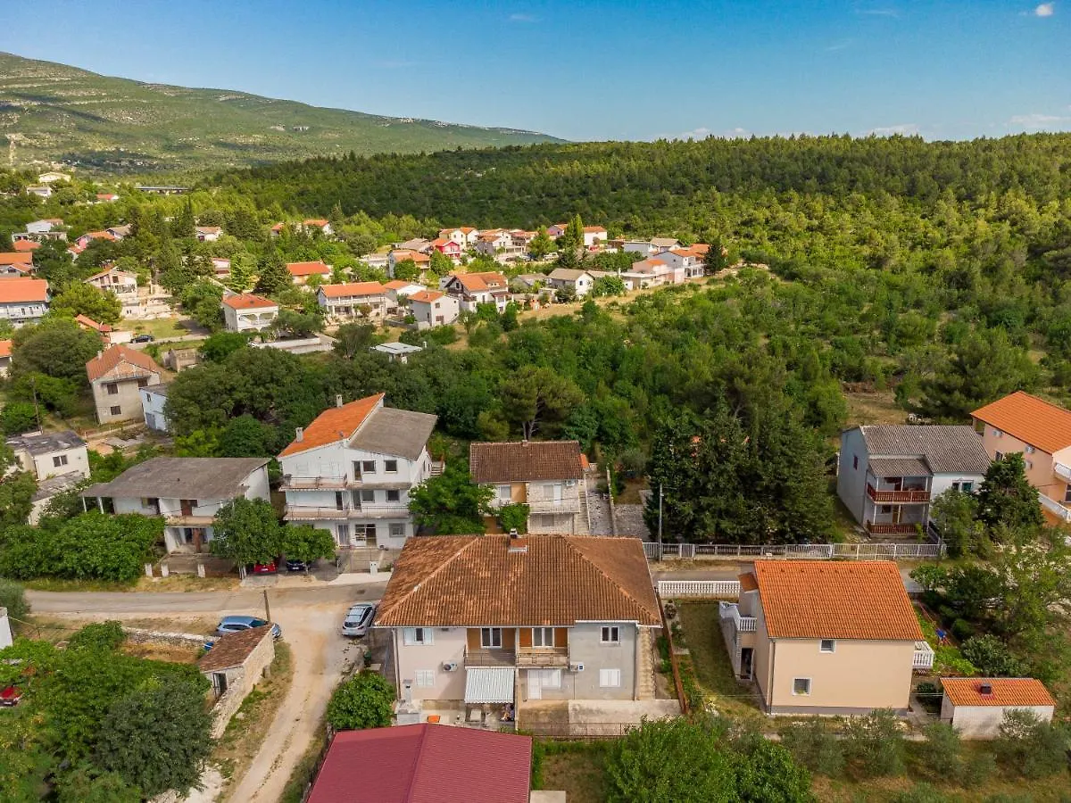 Apartment Apartmani Mila Gornji Karin